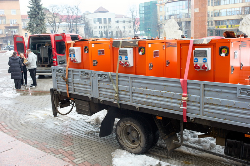 авто з кузовом
