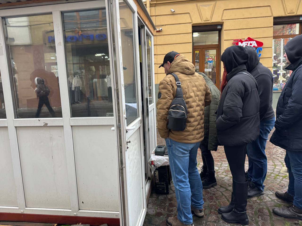 сочавська парковка будка обшук